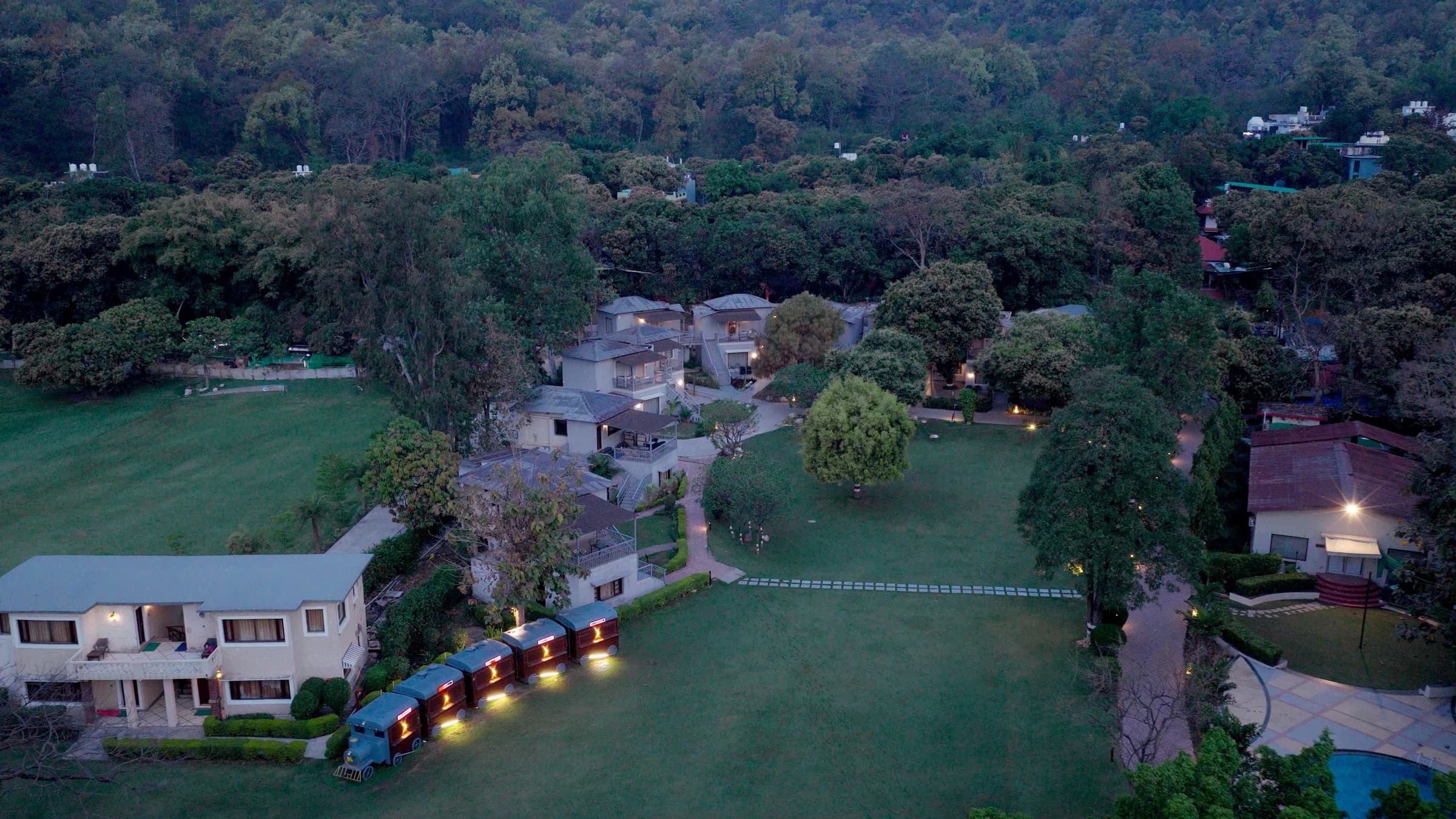 Manu Maharani Resort aerial view
